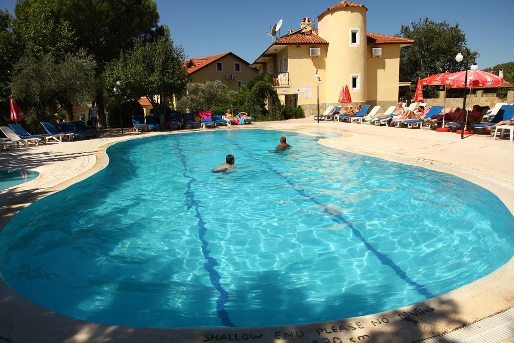 Gokcen Apartments Oludeniz Bagian luar foto