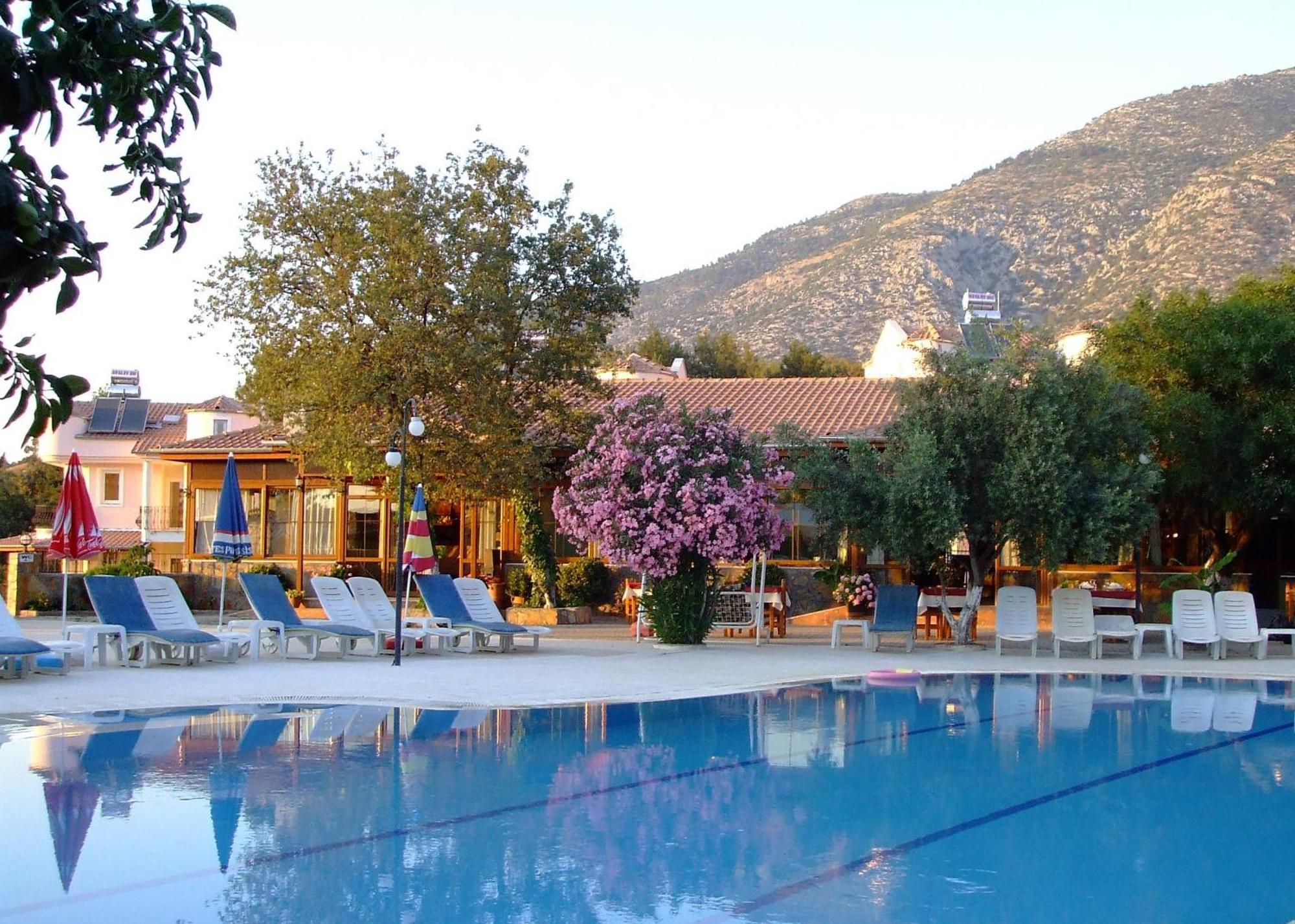 Gokcen Apartments Oludeniz Bagian luar foto