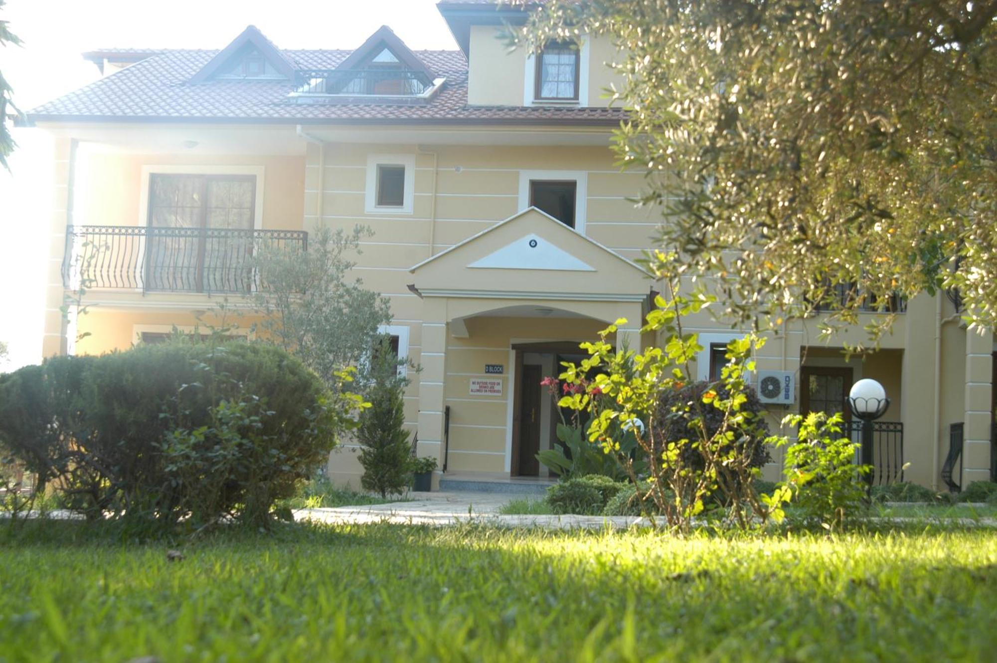 Gokcen Apartments Oludeniz Bagian luar foto