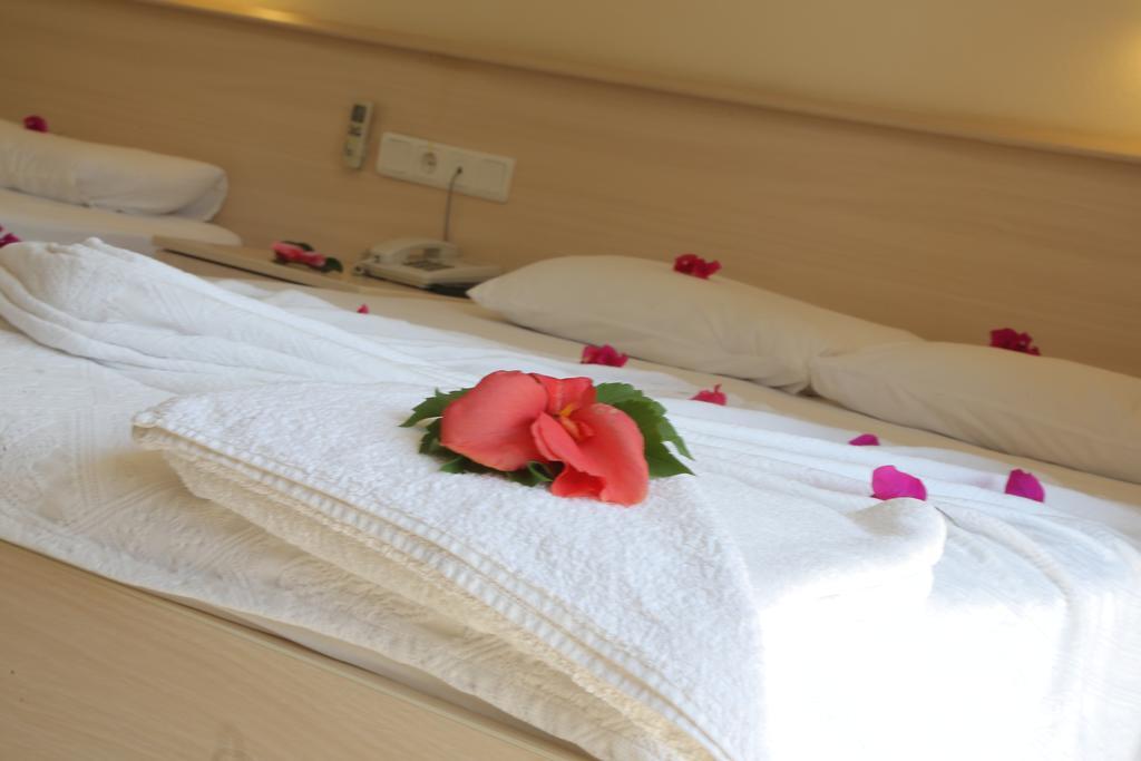 Gokcen Apartments Oludeniz Bagian luar foto